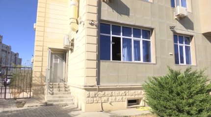 «Был нам как родственник»: жители дома в Актау рассказали о гибели сантехника в подвале