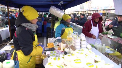 Акмолинские фермеры продали 300 тонн продукции на ярмарке в Астане