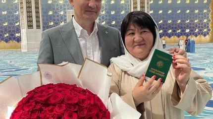 "Кім не десе, о десін": 46 жасында ұзатылған әйел желіні шулатқан өзінің махаббат хикаясын айтып берді