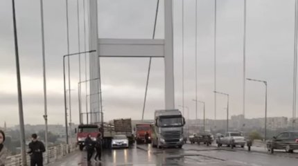 ДТП на мосту в Семее парализовало движение по всему городу