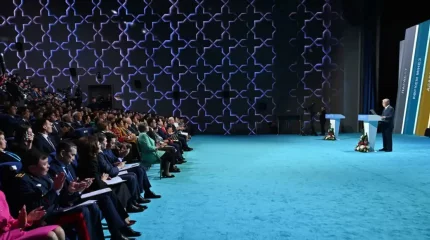 Ауыл мектебіне жылдамдығы жоғары интернет жеткізу — Президент Үкіметке шұғыл міндет жүктеді