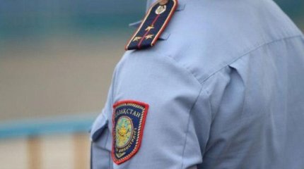 Нетрезвый полицейский сбил доставщика еды в Павлодаре