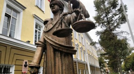 Двое казахстанцев отправятся в российскую тюрьму из-за контрафактного алкоголя