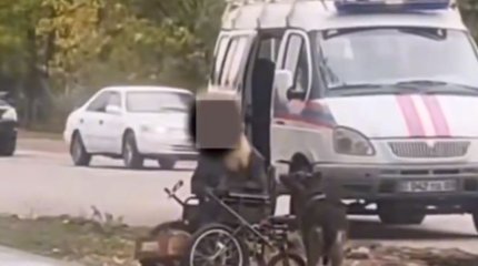 Трогательный случай с собакой показали полицейские Тараза