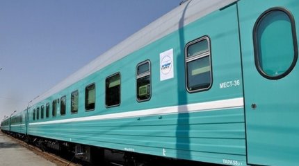 В Шымкенте подросток получил удар током, взобравшись на вагон