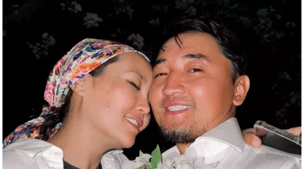 Әнші Қайрат Мырзаханов көпшілікке алғаш рет отбасын көрсетті