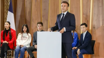 "Көршіңіз тұрақсыз болса, экономикалық тұрақтылықты сақтау қиындайды",- Франция президенті