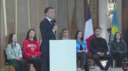 Эмманюэль Макрон встретился со столичными студентами