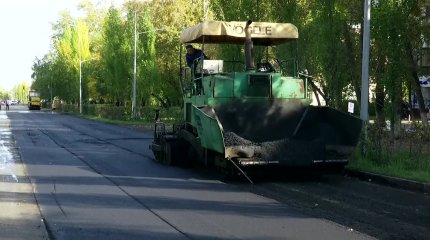 Всего несколько недель после ремонта продержались новые дороги в Петропавловске