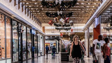 Всемирный день шоппинга: как не потратить весь семейный бюджет?