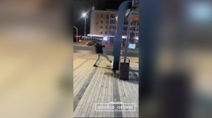 Биыл Астанада көше жарықтары мен аялдамаларды қиратқан 120 вандалға айыппұл салынған
