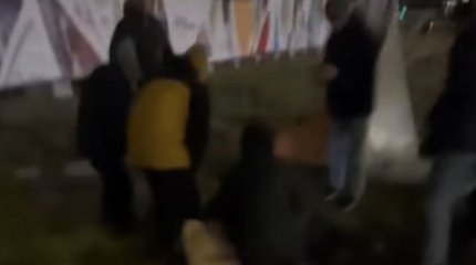 69-летнюю женщину сбило оторванным баннером в Астане (ВИДЕО)