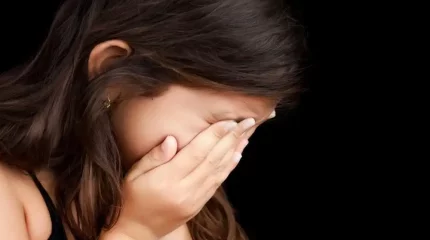 Ақсуда ер адам 12 жастағы қызды жыныстық қатынасқа түсуге мәжбүрлеген