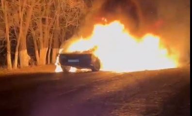 Две автомашины сгорели при столкновении на трассе Алматы-Коргас