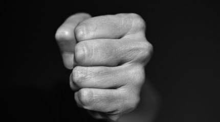 Дебош на работе возлюбленной устроил костанаец