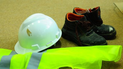 Машинистку "Казахмыса" насмерть зажало конвейером