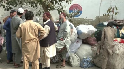 Пакистан начал выдворять два миллиона афганских мигрантов