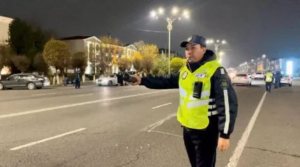 Жамбыл облысында 4 жасар баланың басы көліктердің арасына қысылып қалды