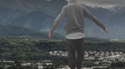 Количество суицидов среди казахстанских подростков выросло на 30%