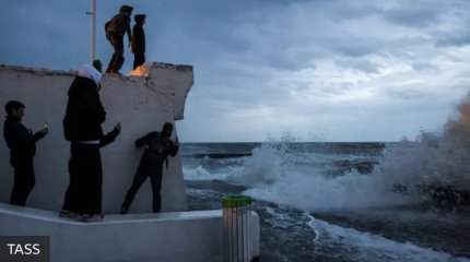 4 человека погибли во время шторма на российском побережье Черного моря