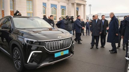 Ердоған Тоқаевқа электромобиль сыйлады