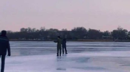 Кричал, что утопится: на замёрзшем озере спасли костанайца