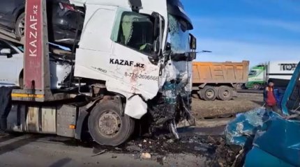 Шесть человек погибли в ДТП в Карагандинской области