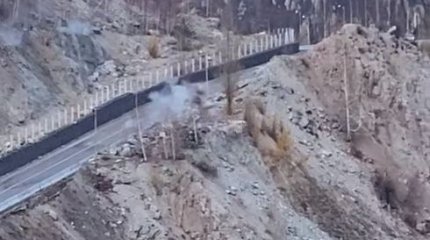 Контролируемый камнепад сняли на видео в Алматы