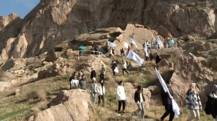 Экобелсенділер саябақтар мен қасиетті жерлерді қоқыстан тазартты