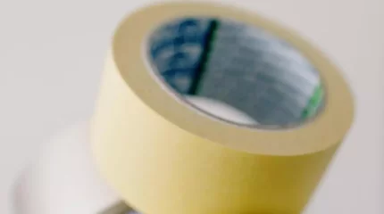 Астанада полицейлер ер адамның қолын кісеннің орнына скотчпен ораған