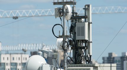 Тысячи казахстанских школ подключат к интернету от Илона Маска