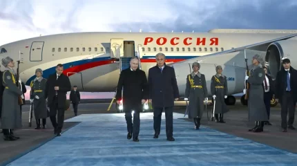 Қасым-Жомарт Тоқаев Ресей Президенті Владимир Путинді елорда әуежайынан қарсы алды