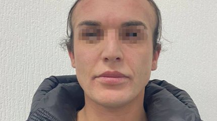 Транссексуал и мужчина оказывали интимные услуги в Атырау