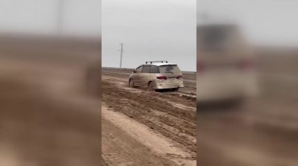 Западноказахстанские водители ежедневно застревают на дорогах из-за безответственных подрядчиков