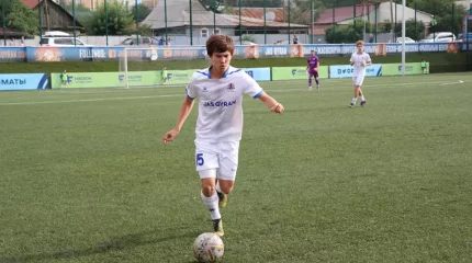 Қазақстандық тағы бір футболшы Роналдо командасының қаралымынан өтеді