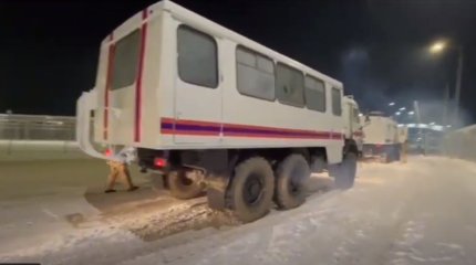 Более сотни машин застряли на границе в Кыргызстаном из-за погоды