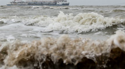 Берингово и Охотское моря вышли из берегов: вода угрожает жилым домам