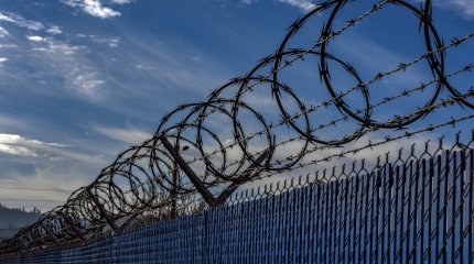 Заключенный сбежал из колонии-поселения, чтобы оказаться в тюрьме строго режима