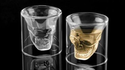 Мужчина выпил 1000 банок энергетика и едва не умер от дырки в животе