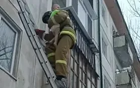 Өрт шыққан пәтерде екі бала қалып қойған