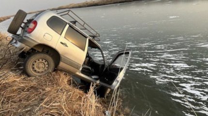 Павлодарскую рыбачку задавила машина подруги
