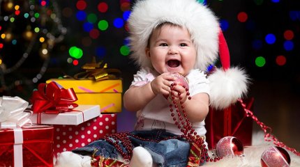 Казахстанцы рассказали, сколько планируют потратить на новогодние подарки