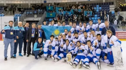 Қазақстанның үш бірдей хоккей құрамасы тарихта тұңғыш рет ӘЧ элиталық дивизионында ойнайды