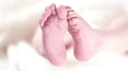 Новорожденному на грани жизни и смерти не нашли места в Национальном научном кардиохирургическом центре