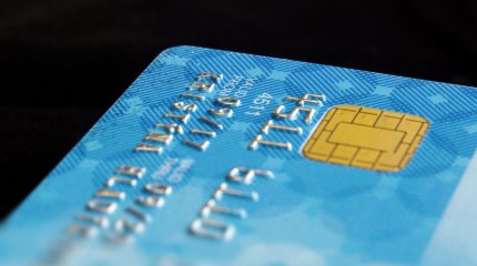 Директор Центра воспитательной работы ЗКО устроил на работу сына и завысил ему зарплату