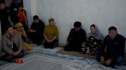 Атырауда емханада қайтыс болған әйелдің туыстары кінәлілердің жазалануын талап етіп отыр
