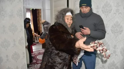 Үйі өртеніп кеткен түркістандық тұрғынға жерлестері 15 күнде пәтер алып берді