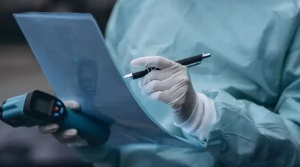 "Ауруханада орын жоқ". Ресейде коронавирус қайта өршіп жатыр