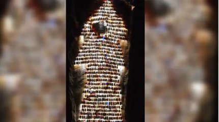 Рекордную елку из машин выстроили автомобилисты