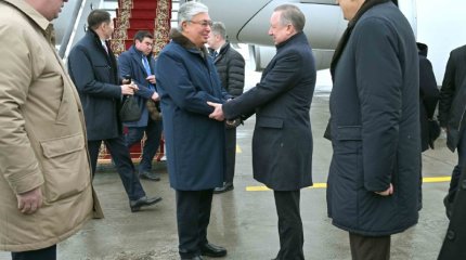 Токаев прибыл по приглашению Путина в Санкт-Петербург